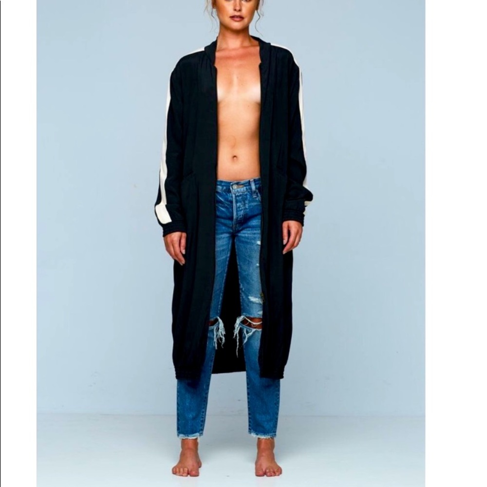 Acacia Tribecca long bomber SZ. XS